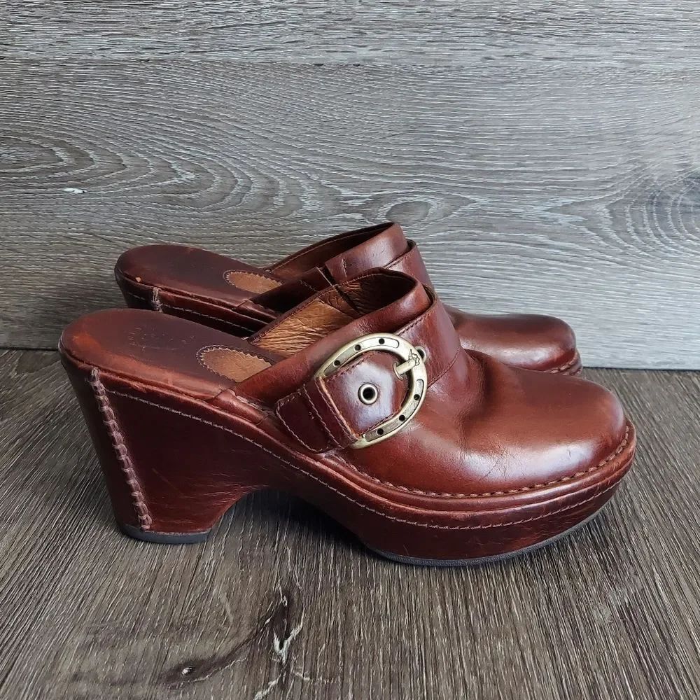 ARIAT Womens Sz 6.5 B Brown Leather Heeled Horseshoe Buckle Slip-On Clogs 